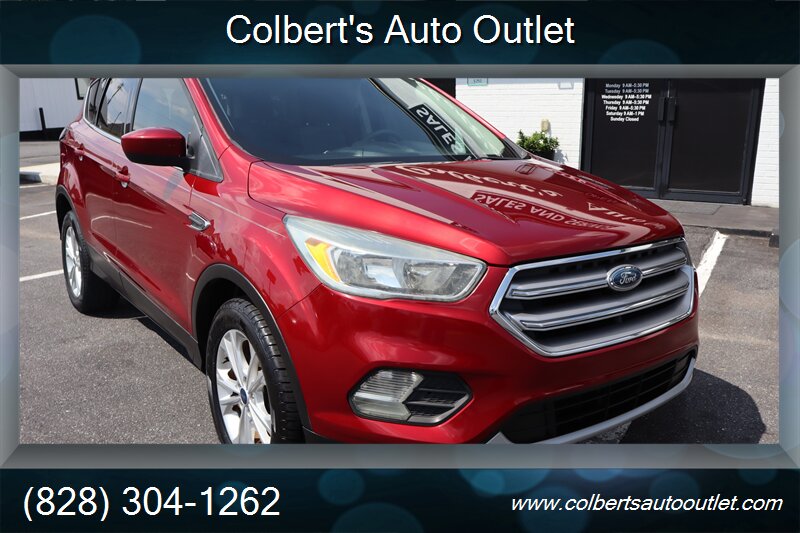 2017 Ford Escape SE - Photo 2 - Hickory, NC 28601