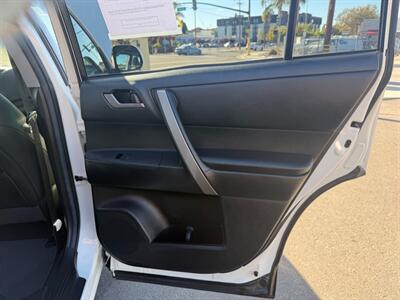 2012 Toyota Highlander SE   - Photo 17 - San Jose, CA 95112