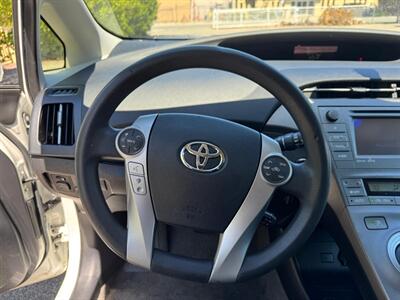 2012 Toyota Prius Three   - Photo 8 - San Jose, CA 95112