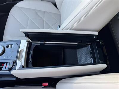 2024 BMW iX xDrive50   - Photo 19 - San Jose, CA 95112