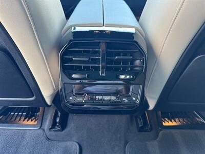 2024 BMW iX xDrive50   - Photo 25 - San Jose, CA 95112