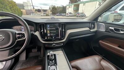 2018 Volvo XC60 T8 eAWD Inscription   - Photo 18 - San Jose, CA 95112