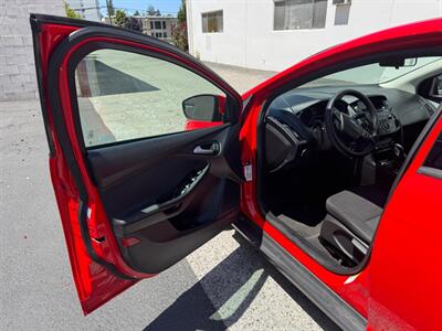 2015 Ford Focus SE   - Photo 7 - San Jose, CA 95112