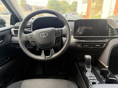 2025 Toyota Camry LE   - Photo 14 - San Jose, CA 95112