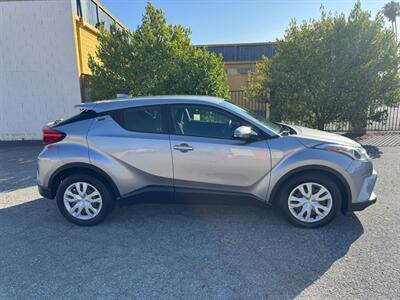 2019 Toyota C-HR LE   - Photo 6 - San Jose, CA 95112