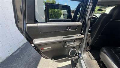 2006 Hummer H2   - Photo 12 - San Jose, CA 95112