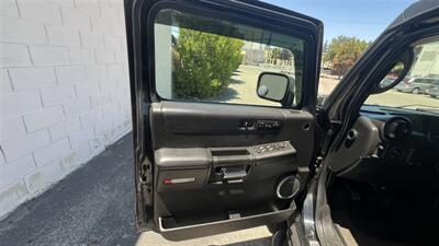 2006 Hummer H2   - Photo 10 - San Jose, CA 95112