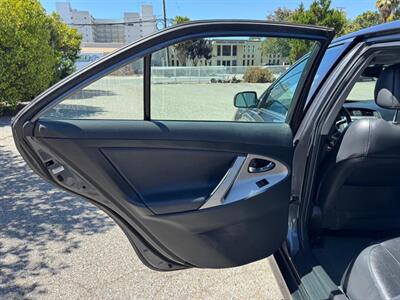 2009 Toyota Camry SE V6   - Photo 14 - San Jose, CA 95112