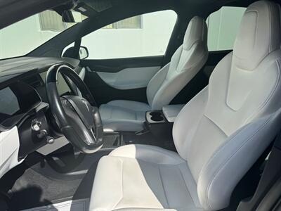 2018 Tesla Model X 100D   - Photo 12 - San Jose, CA 95112