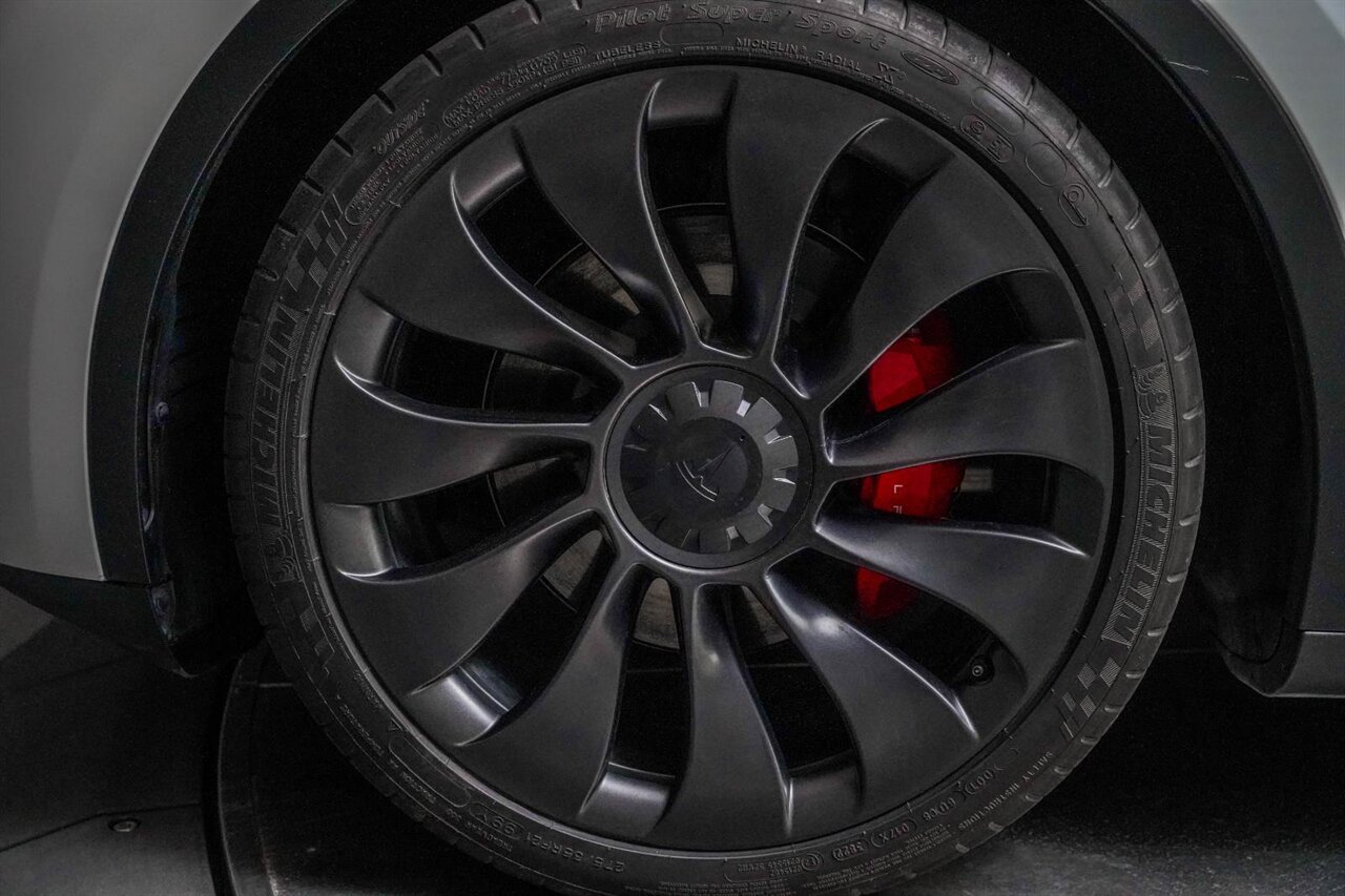 2023 Tesla Model Y Performance   - Photo 17 - Victorville, CA 92392