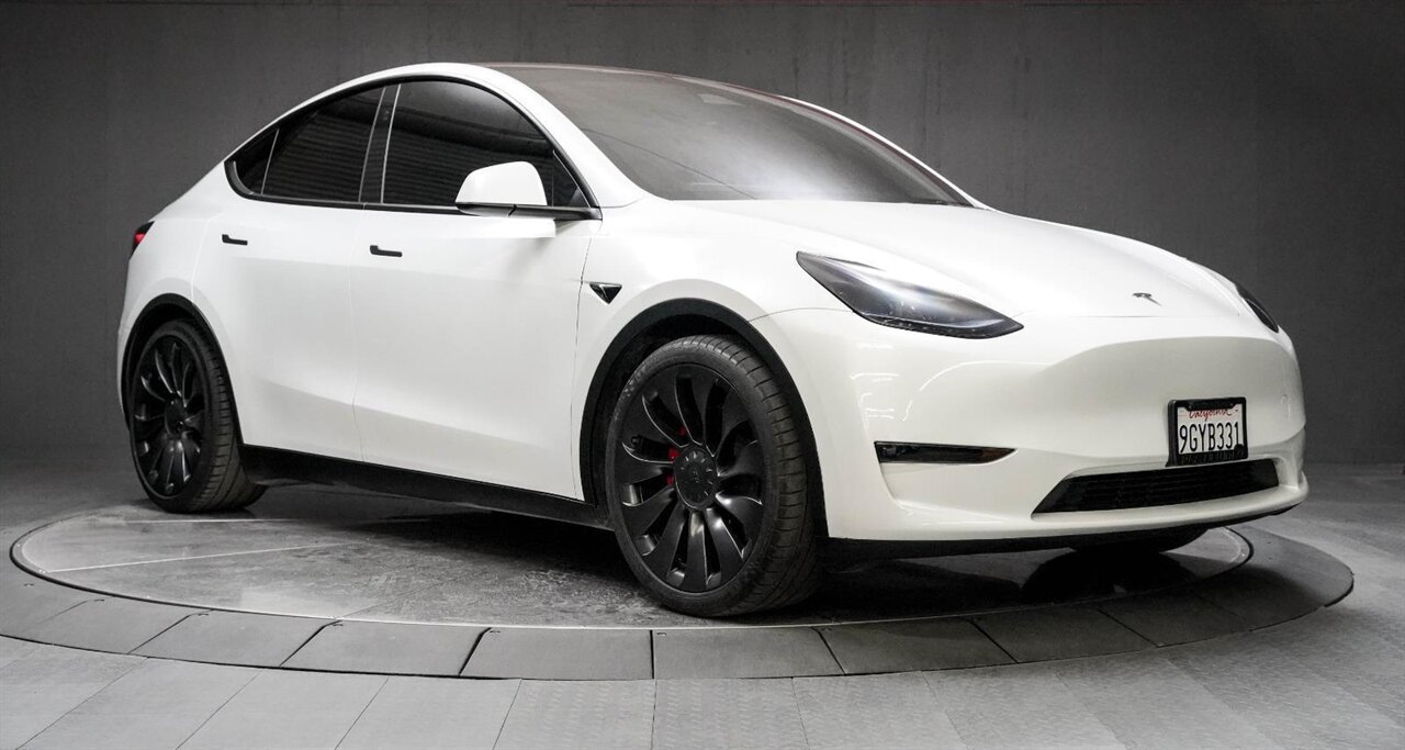 2023 Tesla Model Y Performance   - Photo 8 - Victorville, CA 92392