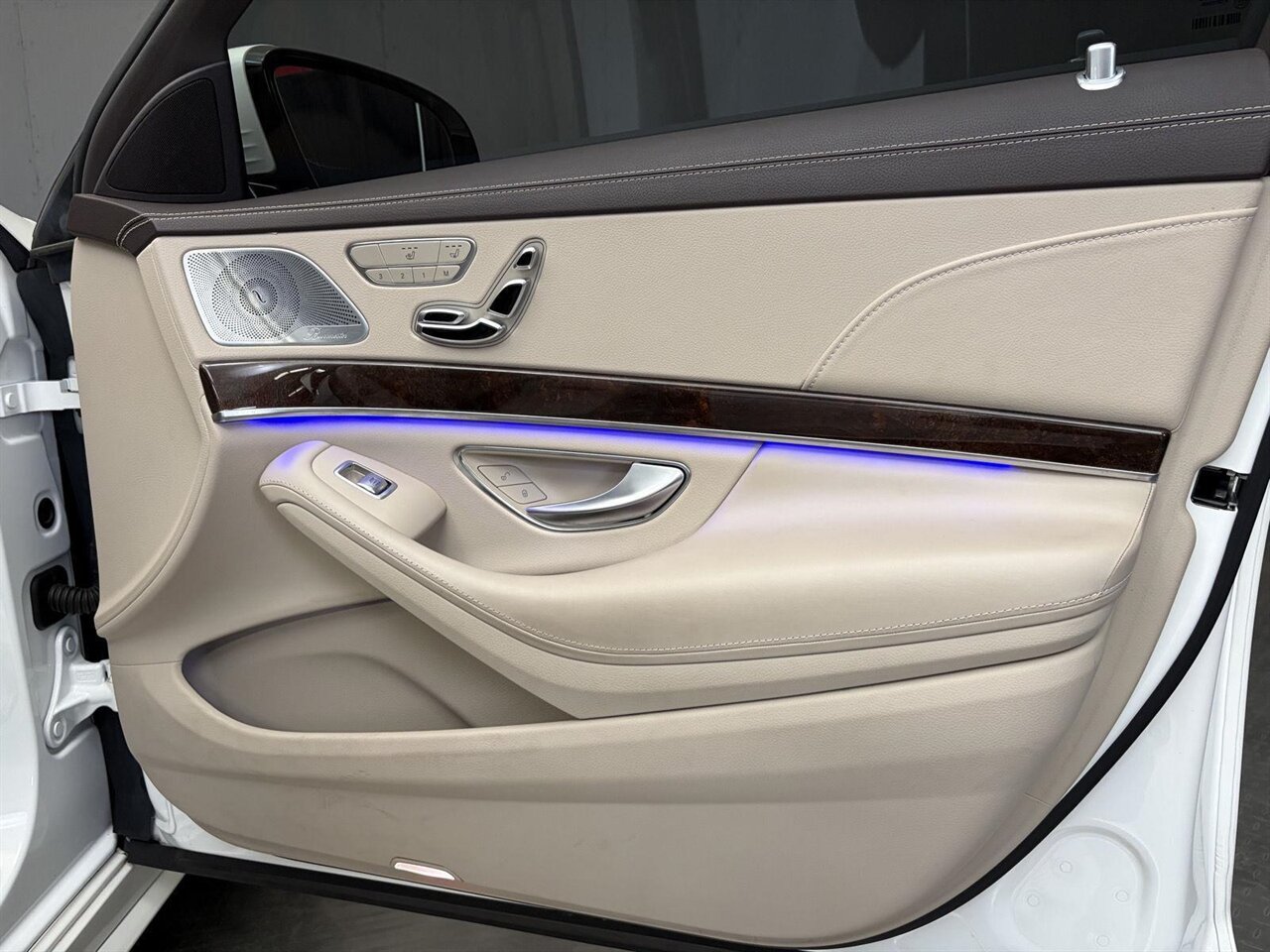 2019 Mercedes-Benz S 560  AMG Sport Package / Premium Package - Photo 35 - Victorville, CA 92392