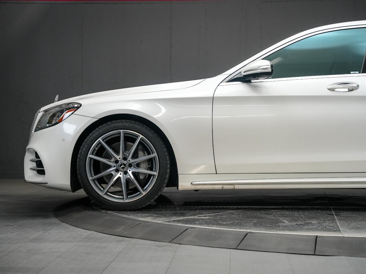 2019 Mercedes-Benz S 560  AMG Sport Package / Premium Package - Photo 10 - Victorville, CA 92392