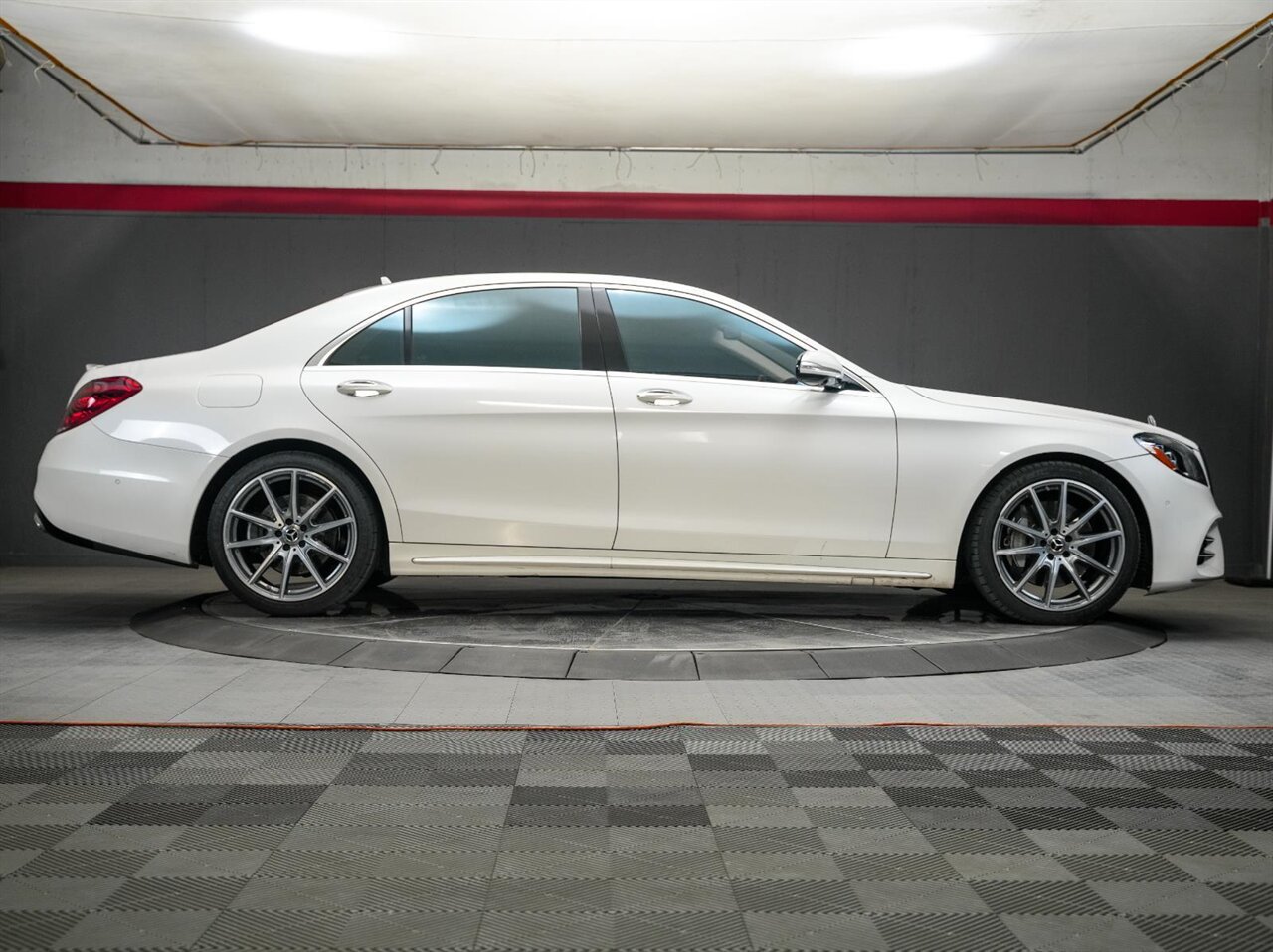 2019 Mercedes-Benz S 560  AMG Sport Package / Premium Package - Photo 6 - Victorville, CA 92392