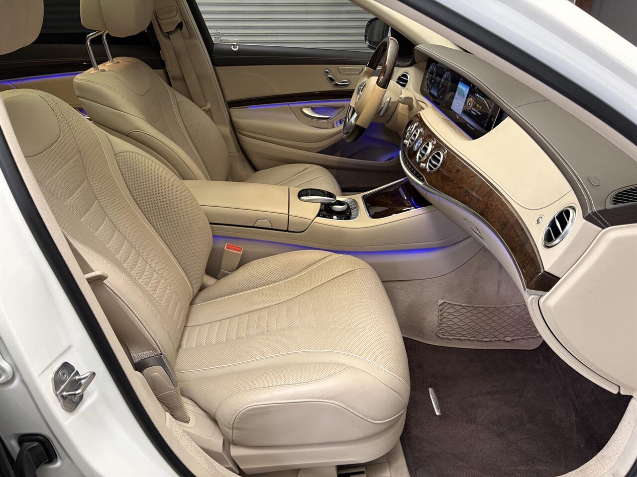 2019 Mercedes-Benz S 560  AMG Sport Package / Premium Package - Photo 33 - Victorville, CA 92392