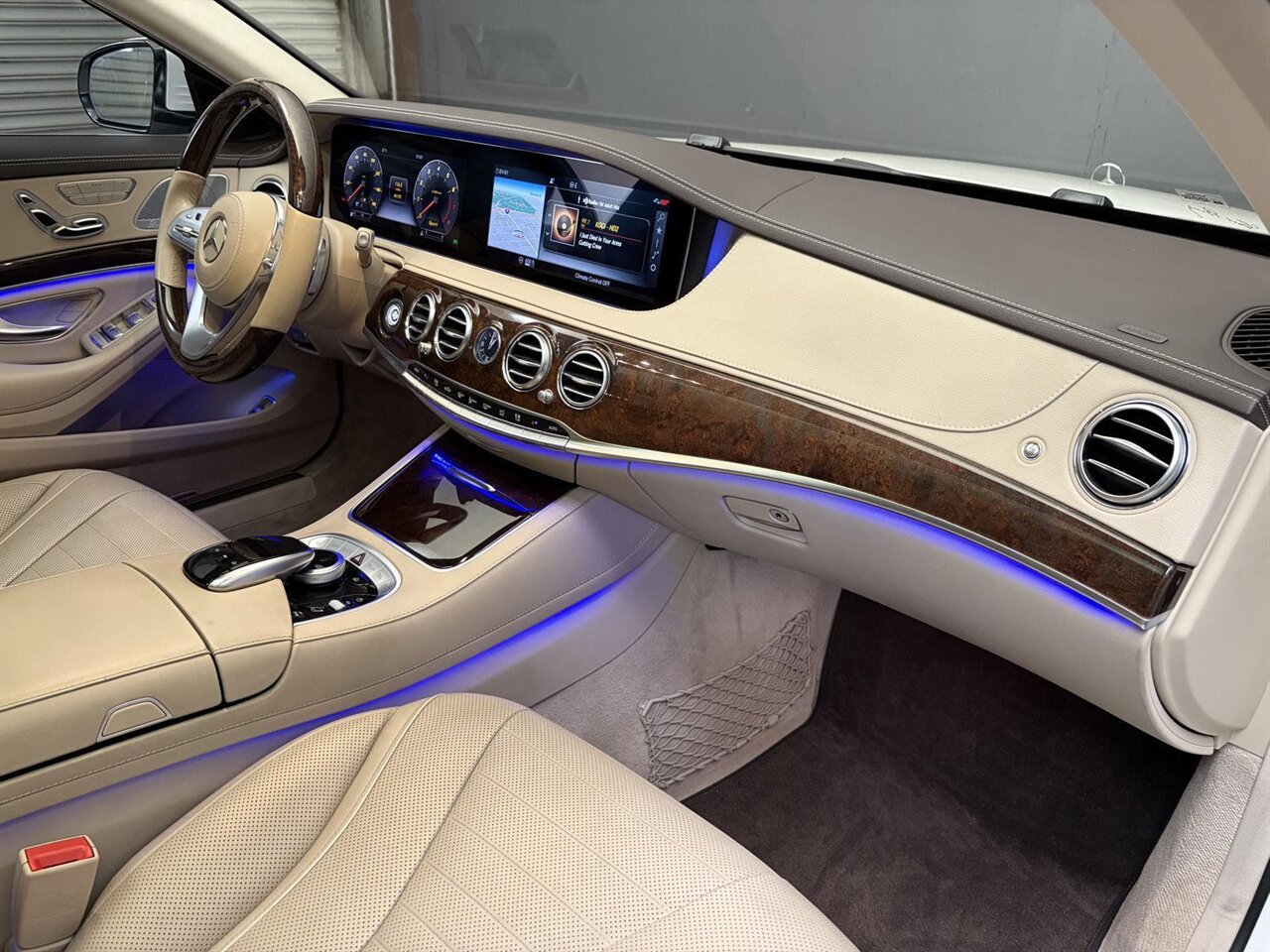 2019 Mercedes-Benz S 560  AMG Sport Package / Premium Package - Photo 34 - Victorville, CA 92392