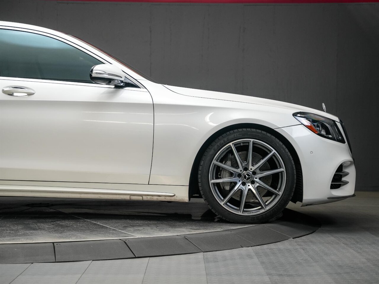 2019 Mercedes-Benz S 560  AMG Sport Package / Premium Package - Photo 4 - Victorville, CA 92392