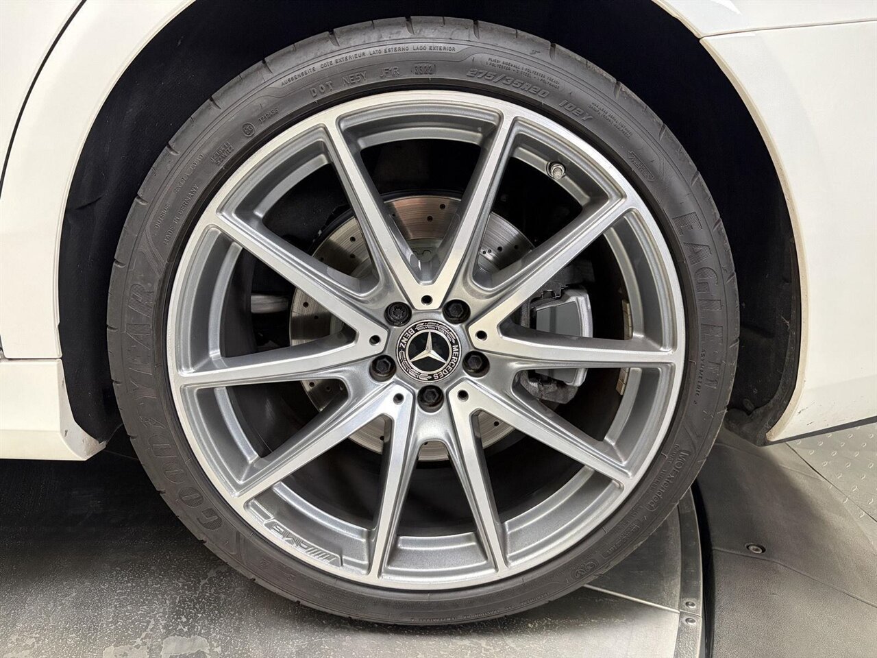 2019 Mercedes-Benz S 560  AMG Sport Package / Premium Package - Photo 15 - Victorville, CA 92392