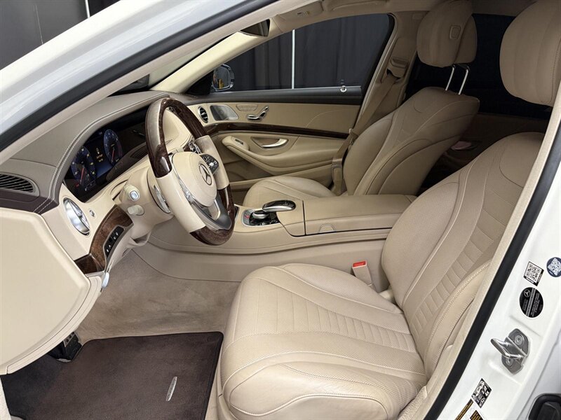 2019 Mercedes-Benz S 560  AMG Sport Package / Premium Package