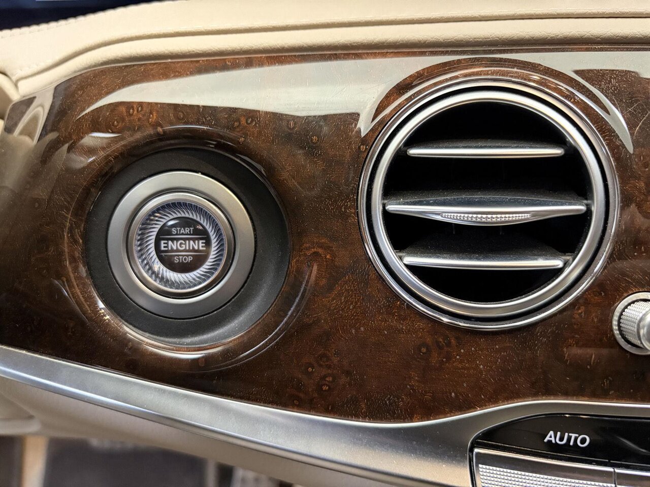 2019 Mercedes-Benz S 560  AMG Sport Package / Premium Package - Photo 26 - Victorville, CA 92392