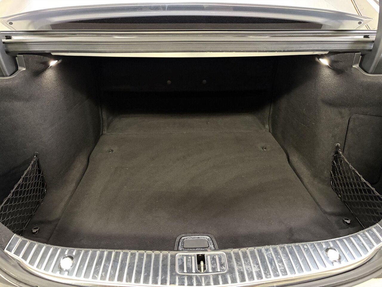 2019 Mercedes-Benz S 560  AMG Sport Package / Premium Package - Photo 39 - Victorville, CA 92392