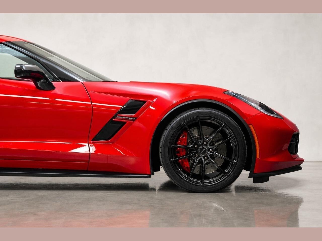 2019 Chevrolet Corvette Grand Sport   - Photo 8 - Victorville, CA 92392