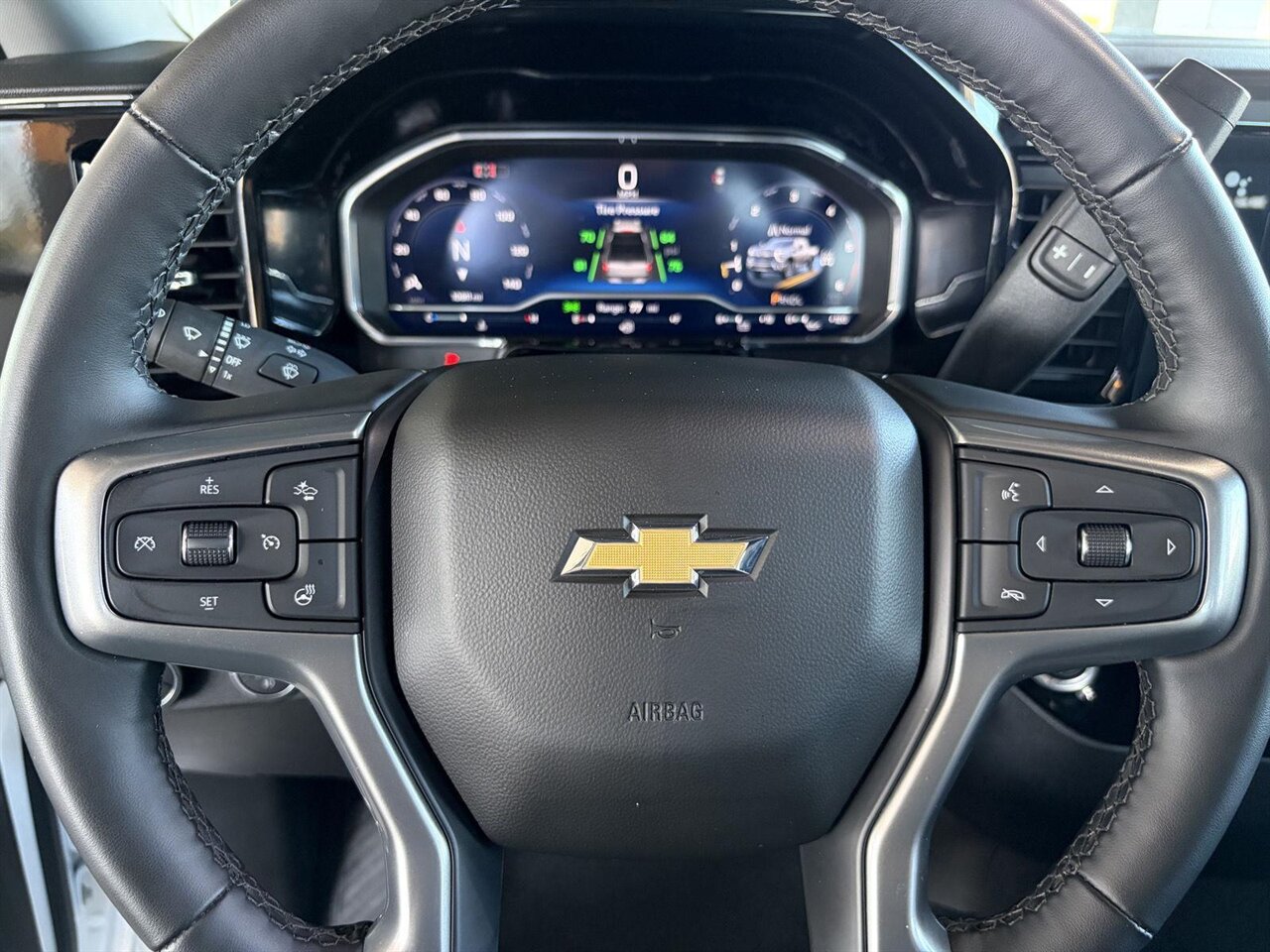 2025 Chevrolet Silverado 2500HD LT  Level Kit - KMC Wheels - Nitto Tires - Photo 19 - Victorville, CA 92392