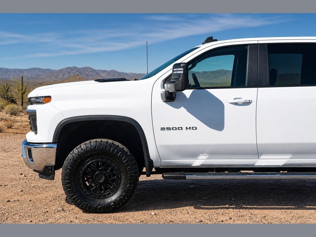 2025 Chevrolet Silverado 2500HD LT  Level Kit - KMC Wheels - Nitto Tires - Photo 6 - Victorville, CA 92392