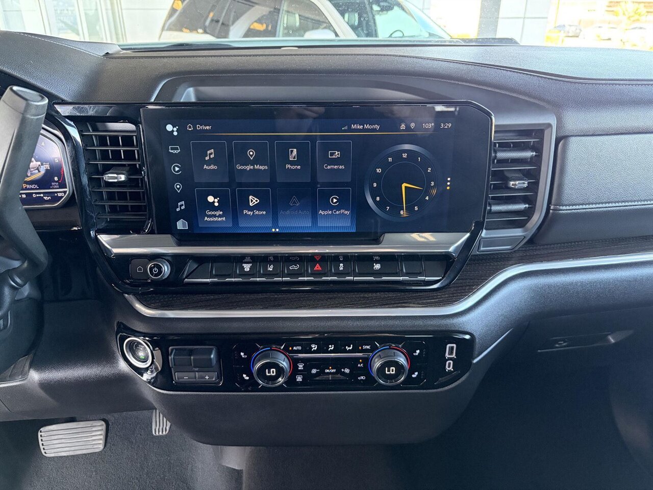 2025 Chevrolet Silverado 2500HD LT  Level Kit - KMC Wheels - Nitto Tires - Photo 21 - Victorville, CA 92392