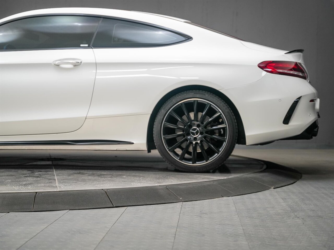 2021 Mercedes-Benz AMG C 43 - Photo 8 - Victorville, CA 92392