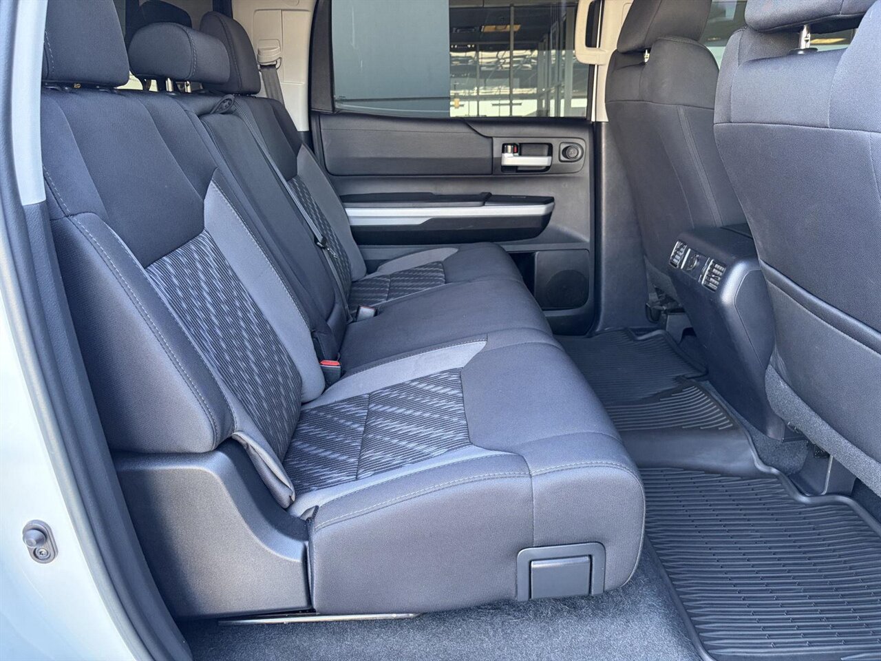 2019 Toyota Tundra SR5 - Photo 30 - Victorville, CA 92392