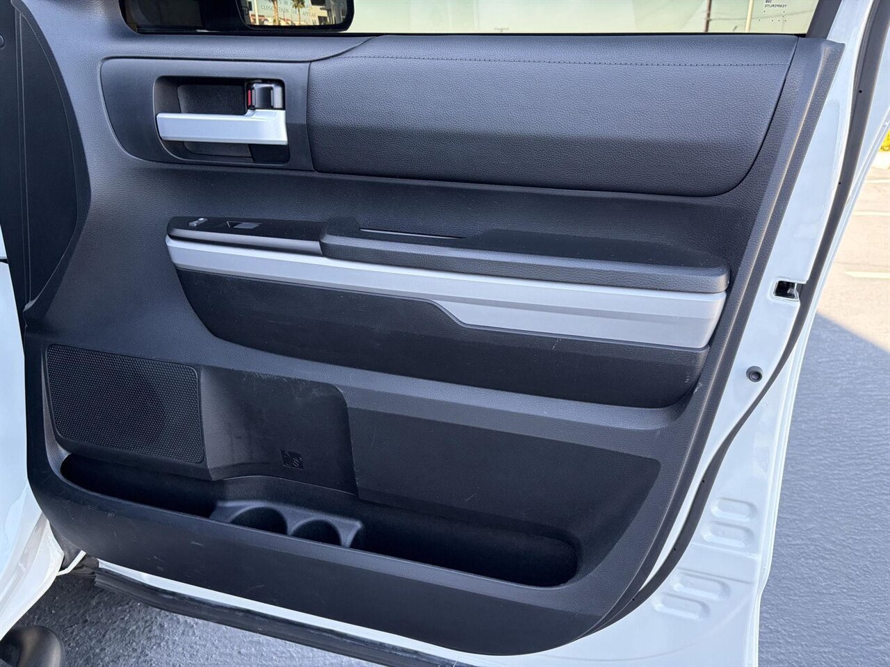 2019 Toyota Tundra SR5 - Photo 28 - Victorville, CA 92392