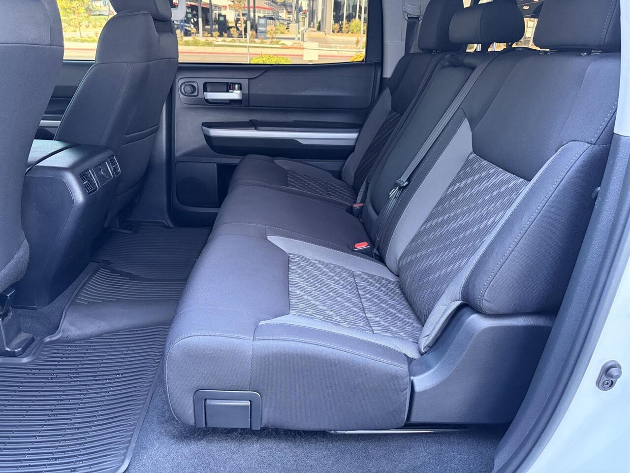 2019 Toyota Tundra SR5 - Photo 20 - Victorville, CA 92392