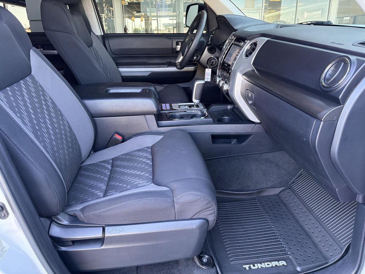 2019 Toyota Tundra SR5 - Photo 27 - Victorville, CA 92392