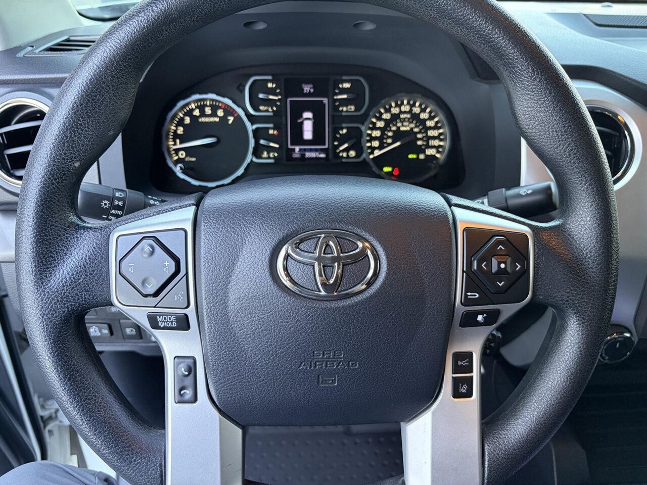 2019 Toyota Tundra SR5 - Photo 16 - Victorville, CA 92392