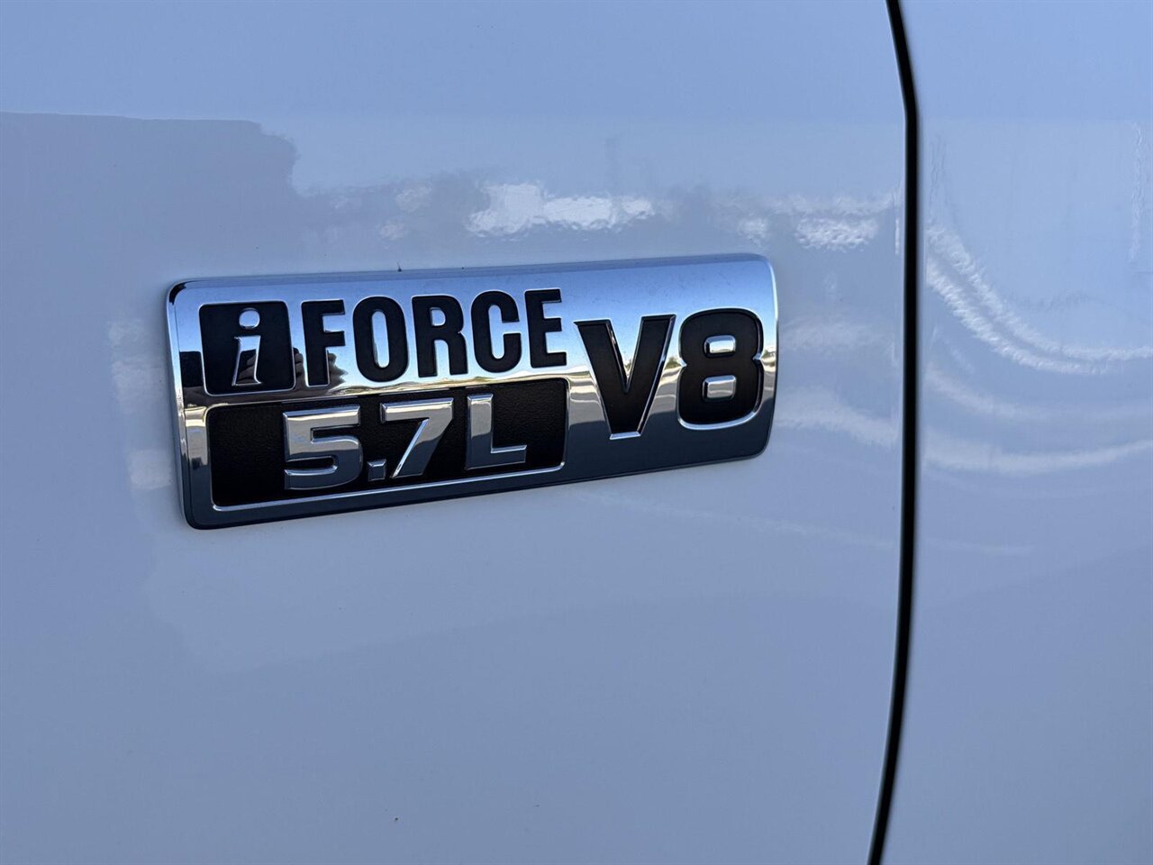 2019 Toyota Tundra SR5 - Photo 32 - Victorville, CA 92392