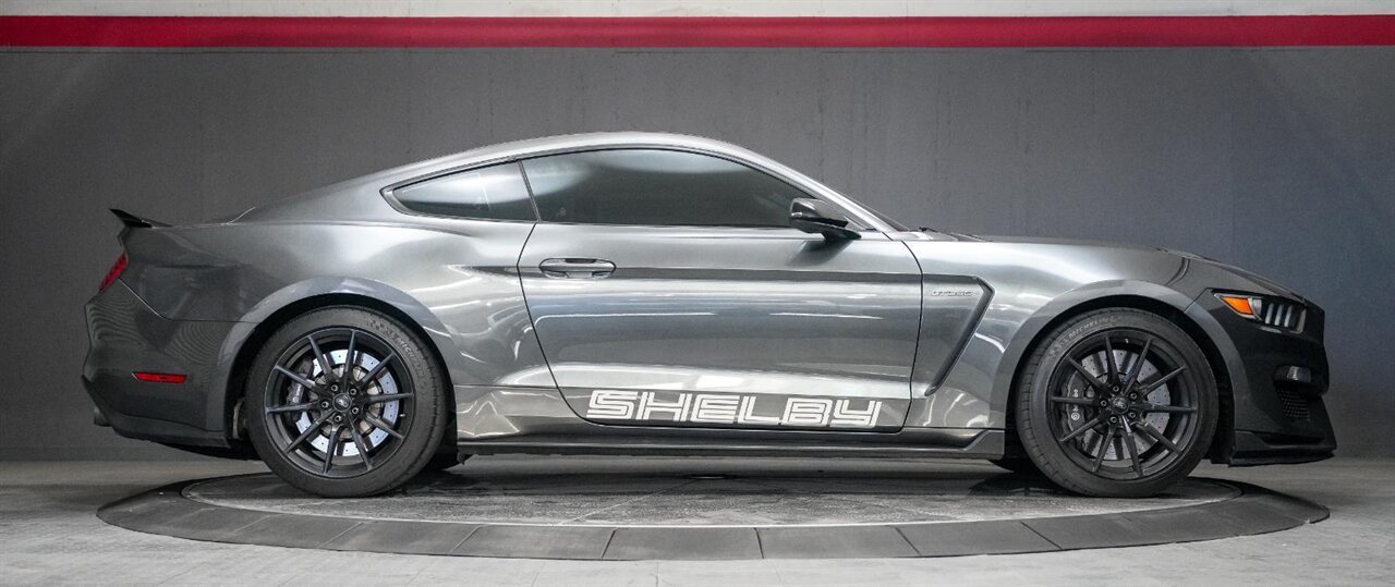 2016 Ford Mustang Shelby GT350   - Photo 6 - Victorville, CA 92392