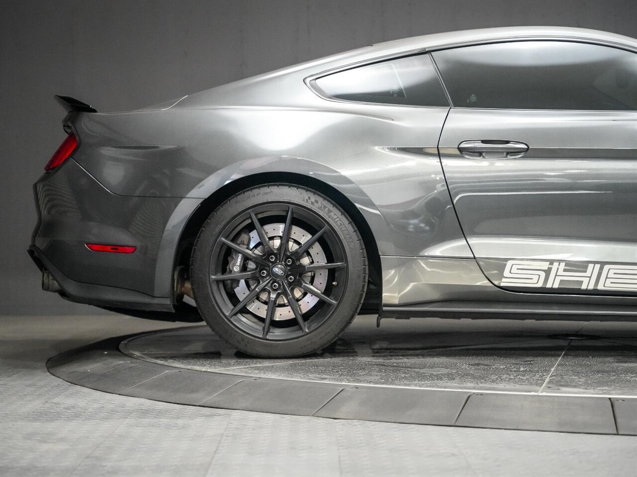 2016 Ford Mustang Shelby GT350   - Photo 3 - Victorville, CA 92392