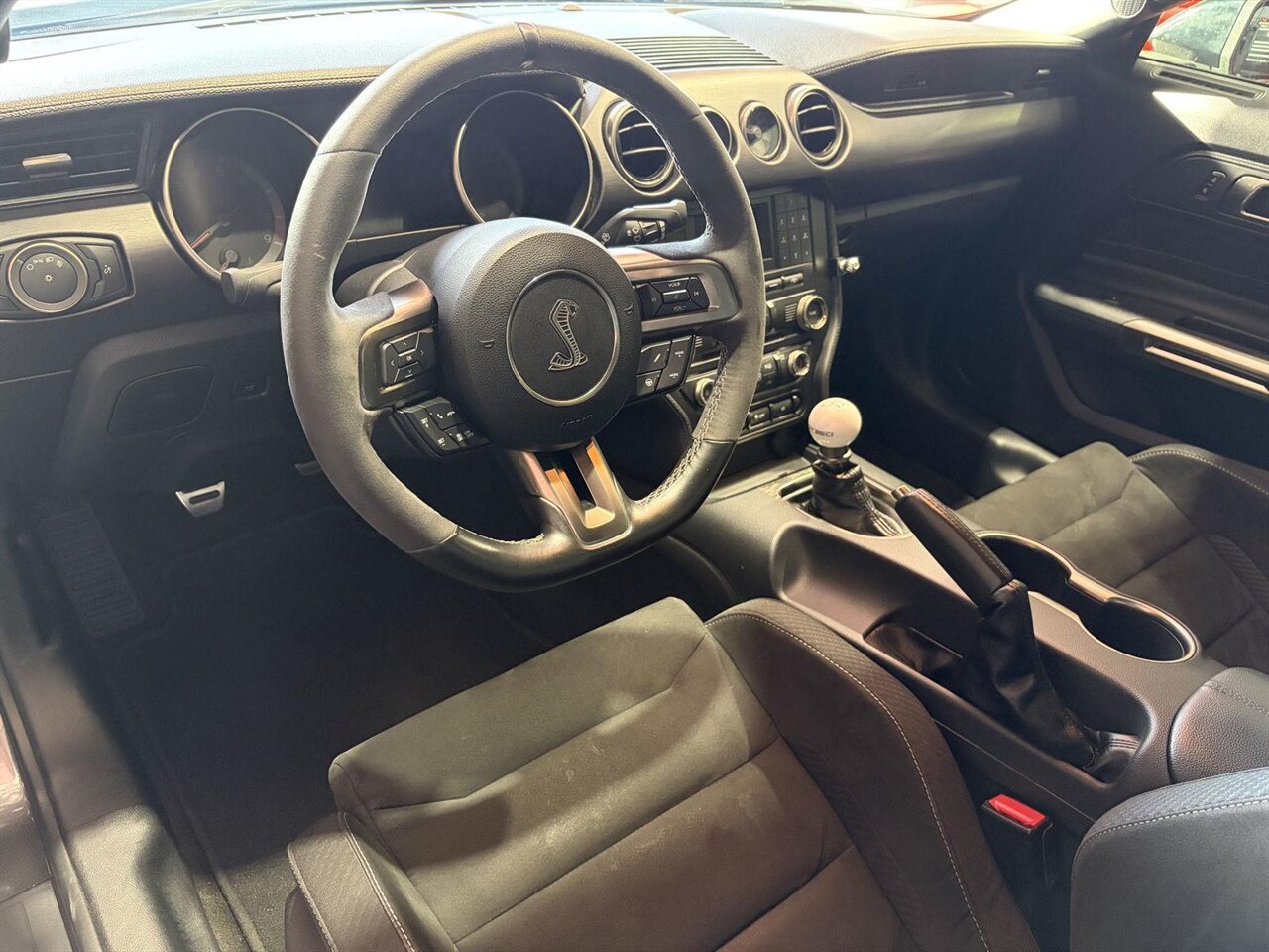 2016 Ford Mustang Shelby GT350   - Photo 14 - Victorville, CA 92392