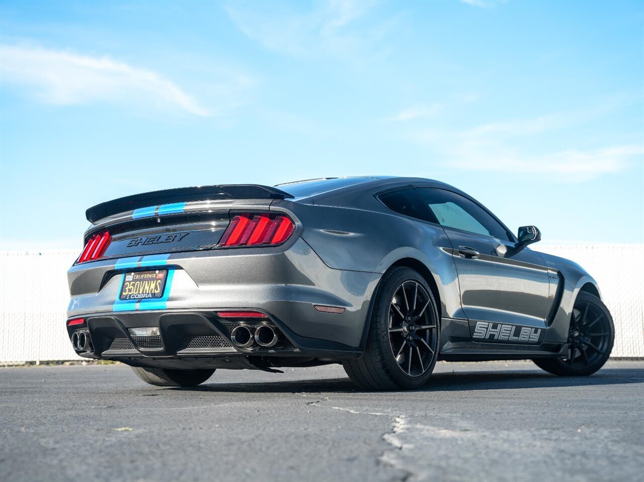 2016 Ford Mustang Shelby GT350   - Photo 30 - Victorville, CA 92392