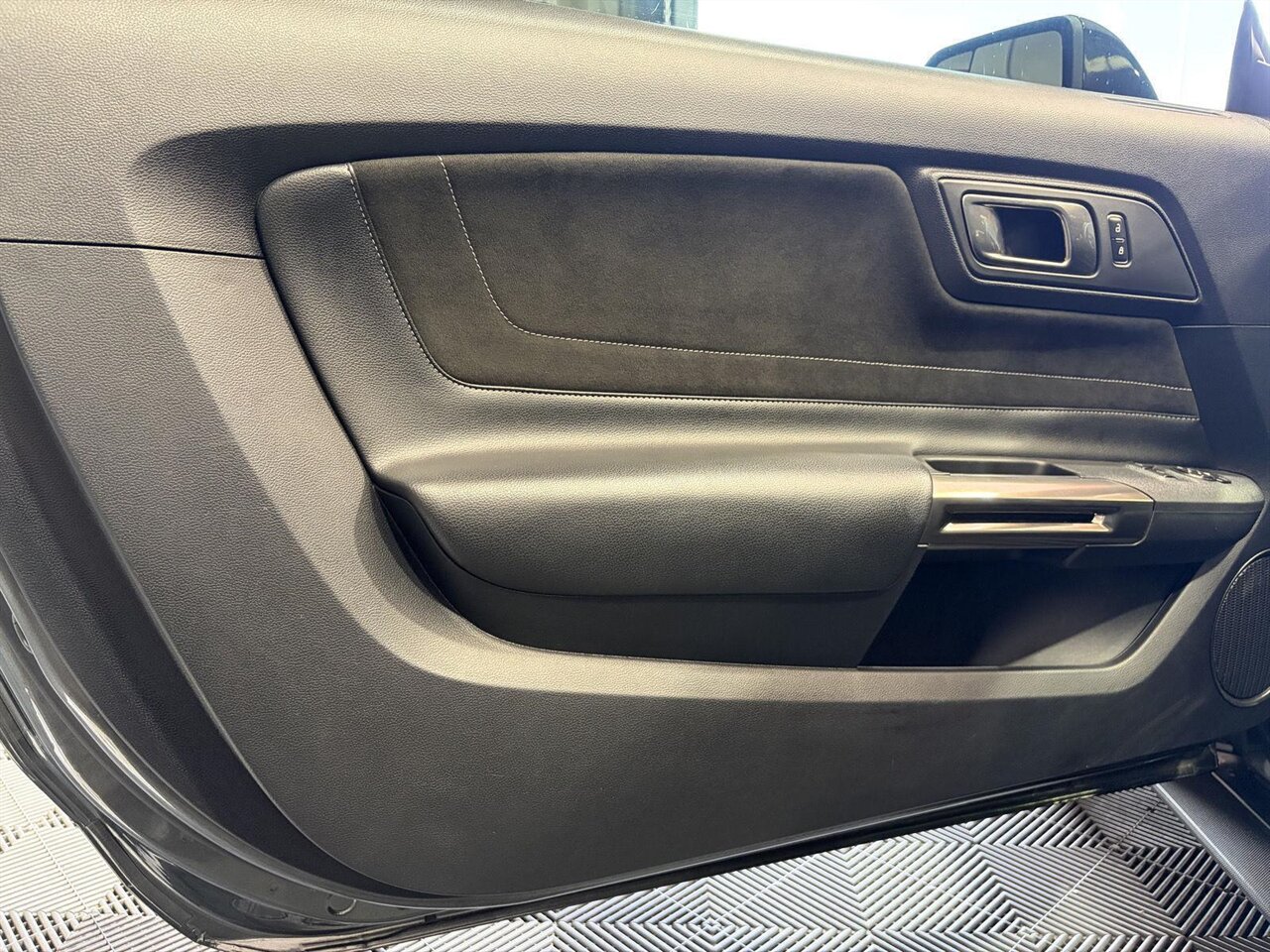 2016 Ford Mustang Shelby GT350   - Photo 12 - Victorville, CA 92392