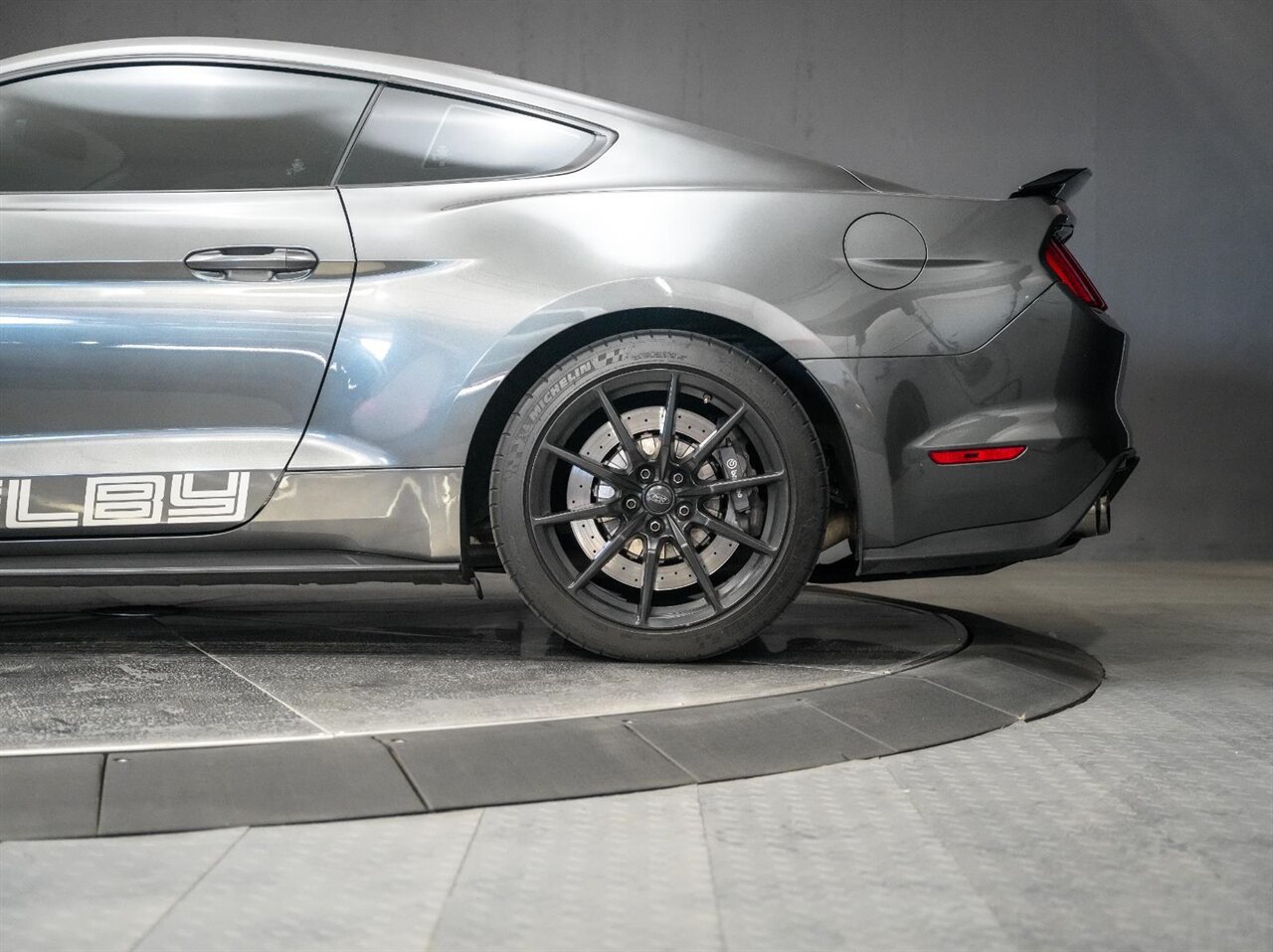 2016 Ford Mustang Shelby GT350   - Photo 9 - Victorville, CA 92392