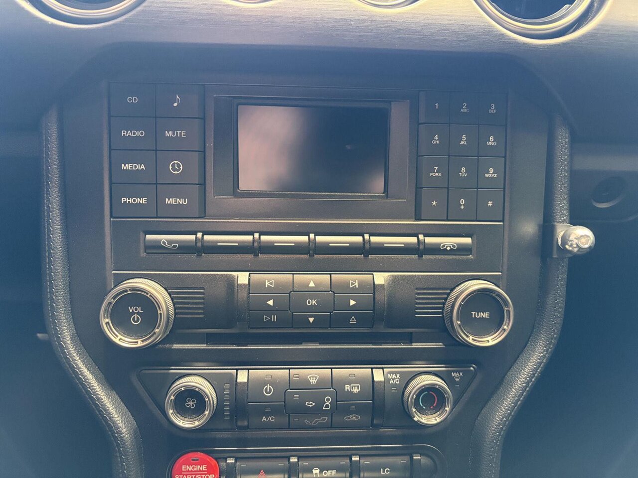 2016 Ford Mustang Shelby GT350   - Photo 18 - Victorville, CA 92392