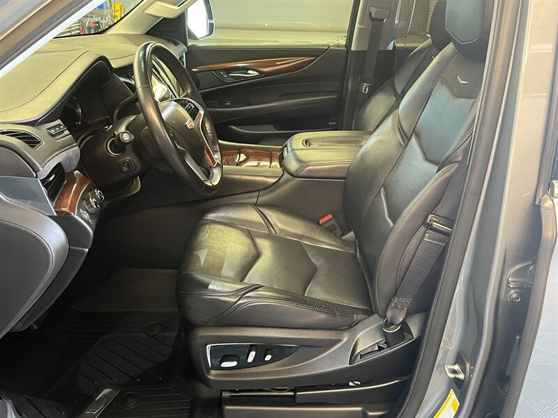 2019 Cadillac Escalade ESV Premium Luxury  Dual DVD Screens