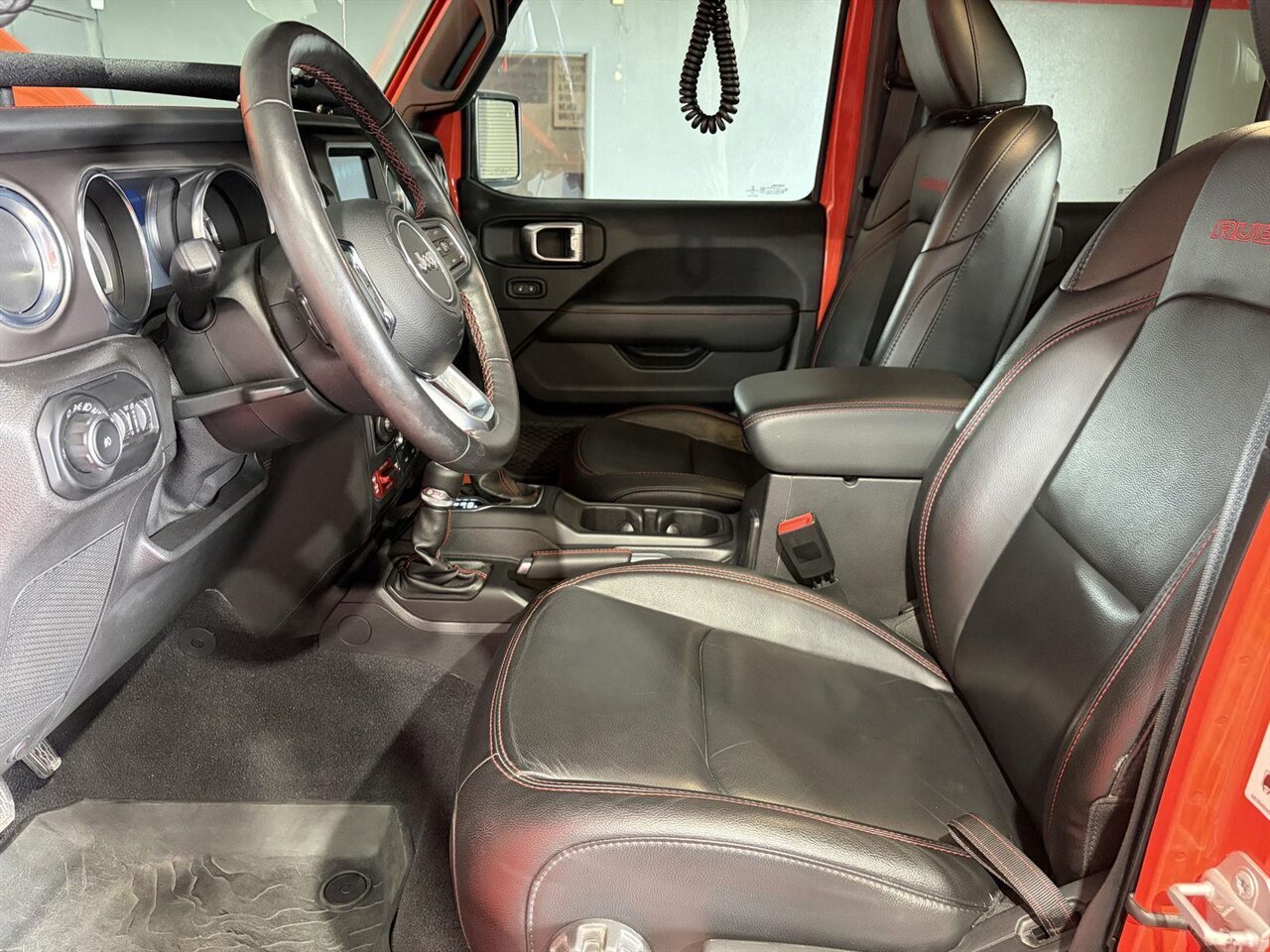 2019 Jeep Wrangler Unlimited Rubicon  Fully Customized Must See!!! - Photo 2 - Victorville, CA 92392