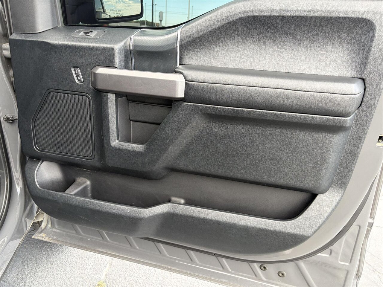 2020 Ford F-150 XLT   - Photo 28 - Victorville, CA 92392