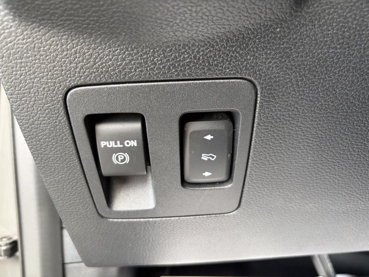 2020 Ford F-150 XLT   - Photo 18 - Victorville, CA 92392