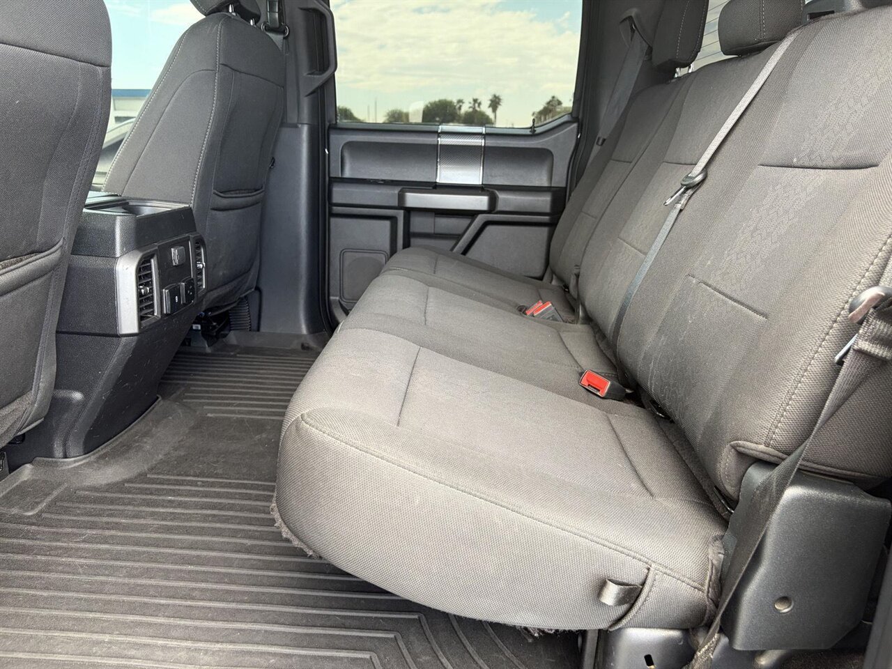 2020 Ford F-150 XLT   - Photo 23 - Victorville, CA 92392