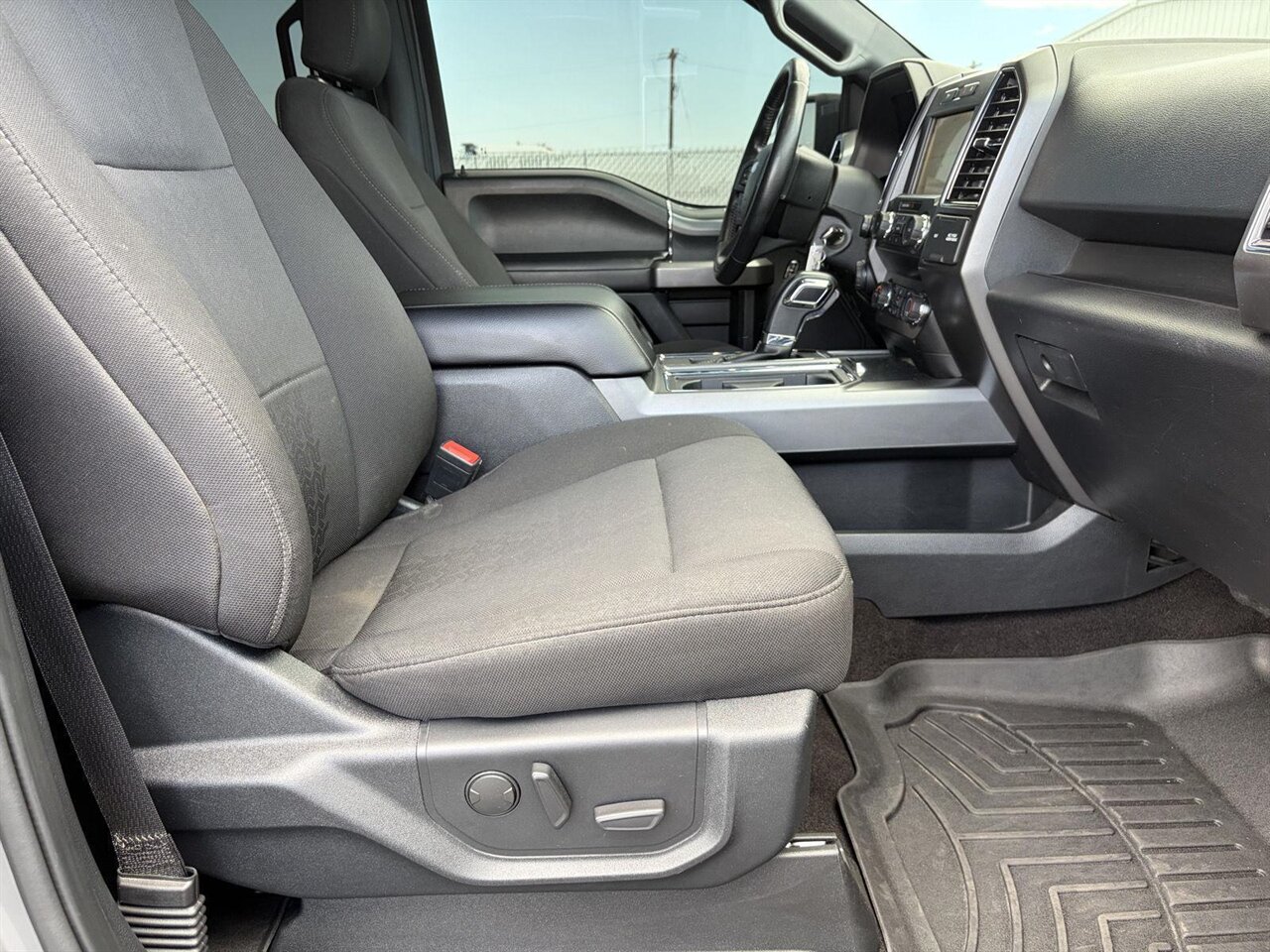 2020 Ford F-150 XLT   - Photo 30 - Victorville, CA 92392