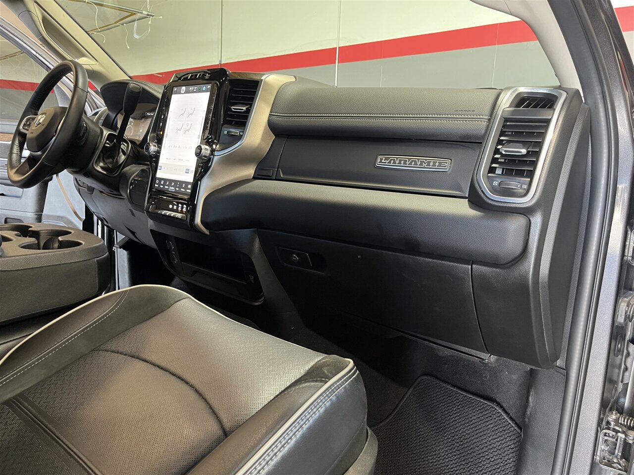 2024 RAM 2500 Laramie - Photo 27 - Victorville, CA 92392